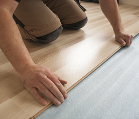 Est-ce qu'une membrane acoustique sous un plancher de bois équivaut à un  tapis?
